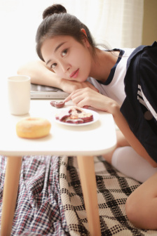 办公室玩弄爆乳女秘H漫画视频